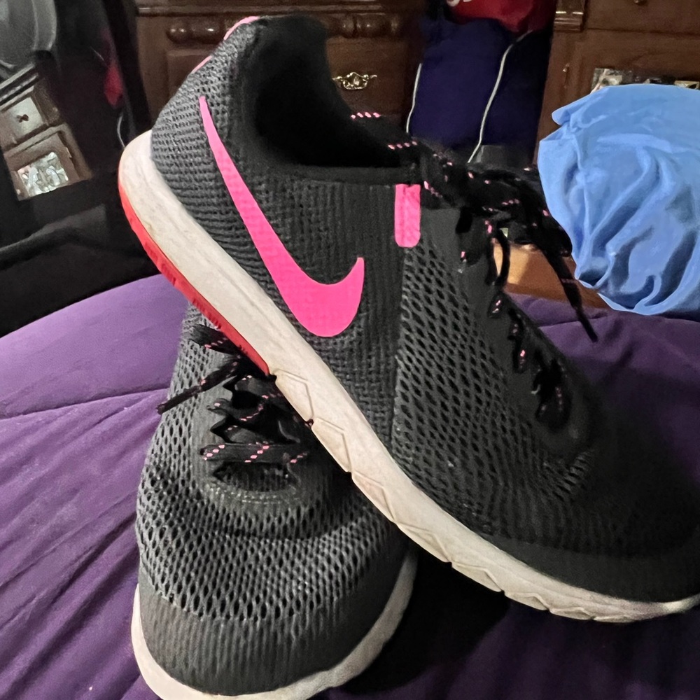 NIKE SHOES WOMAN